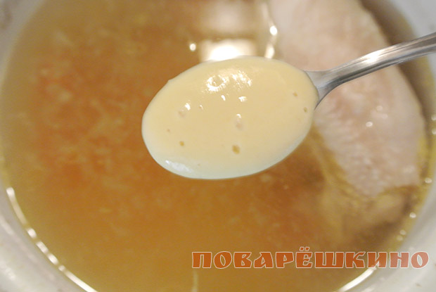 Куриный суп с капустой и клецками