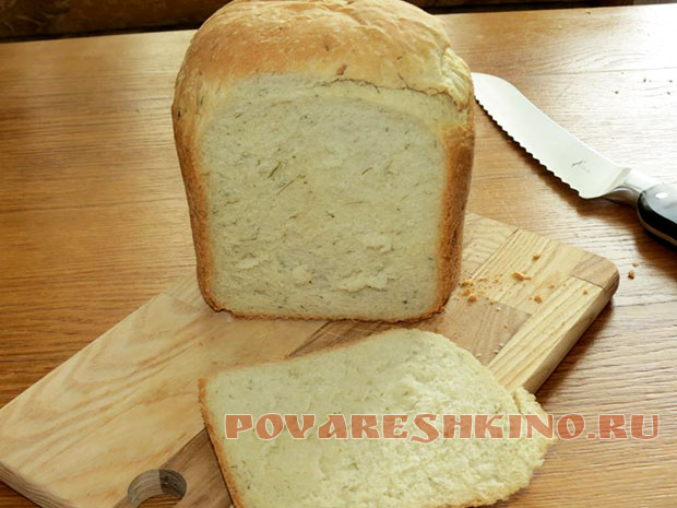 Хлеб с чесноком и зеленью в хлебопечке