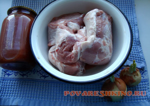 Шашлык из свинины, маринованный в томатном соке