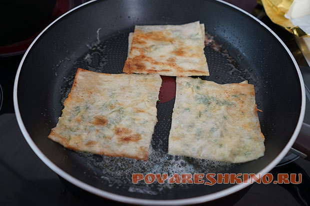 Лаваш с сыром и зеленью Хрустики - быстрый завтрак