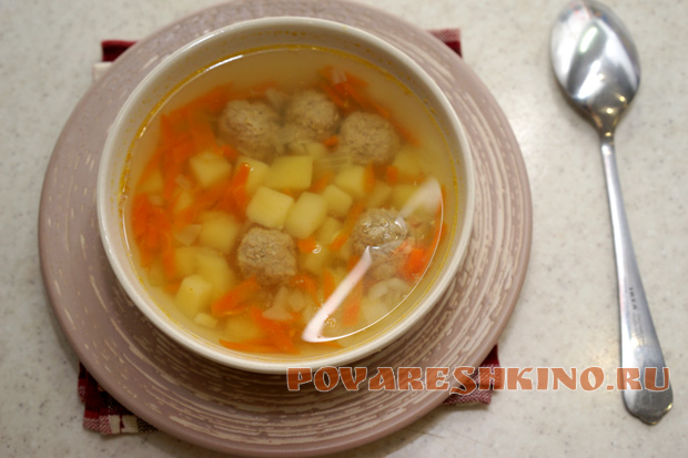 Быстрый суп с фрикадельками и картошкой